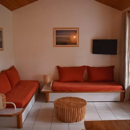 Sans Vis à Vis, Piscine, Prés Du Golf Et De L'océan Appartamento *